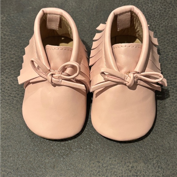 Old Navy Other - Old Navy Light Pink Kids Moccasins